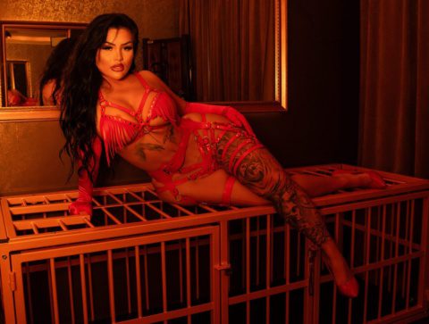 junge-domina-in-berlin-lady-salina