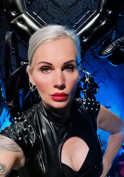 mistress-helen-bates-jetzt-in-bochum-anzutreffen