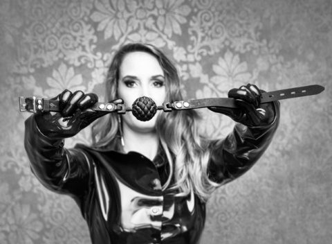 velvet-divine-domina-in-dsseldorf