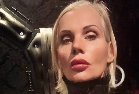 mistress-helen-bates-latex-dominas-in-bochum