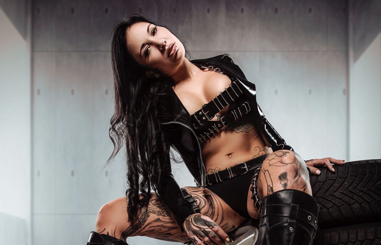 Domina Miss Mira Winchester